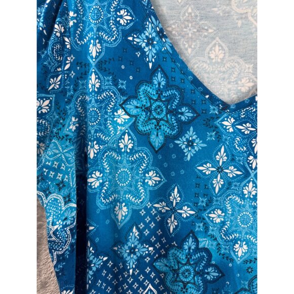 Westport Woman 2X Blue V-Neck Floral Print Short Sleeve Top Rayon/Spandex Blend - Picture 4 of 7